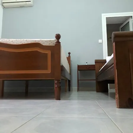 Dina House 4* Himarë