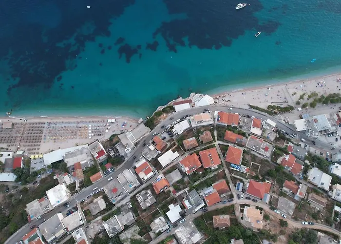 Dina House 4* Himarë