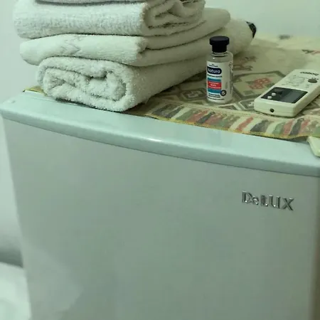 招待所 Dina House