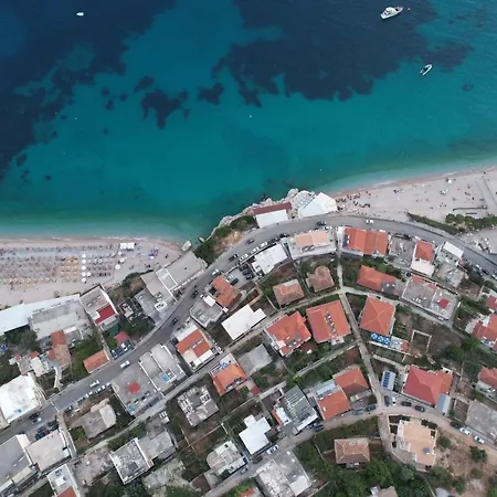 Dina House 4* Himarë
