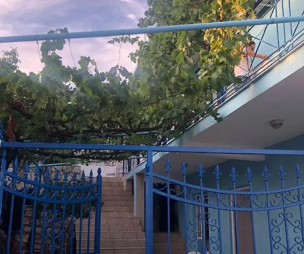 Dina House Guest house 3*