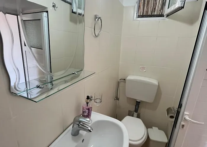 Dina House Guest house